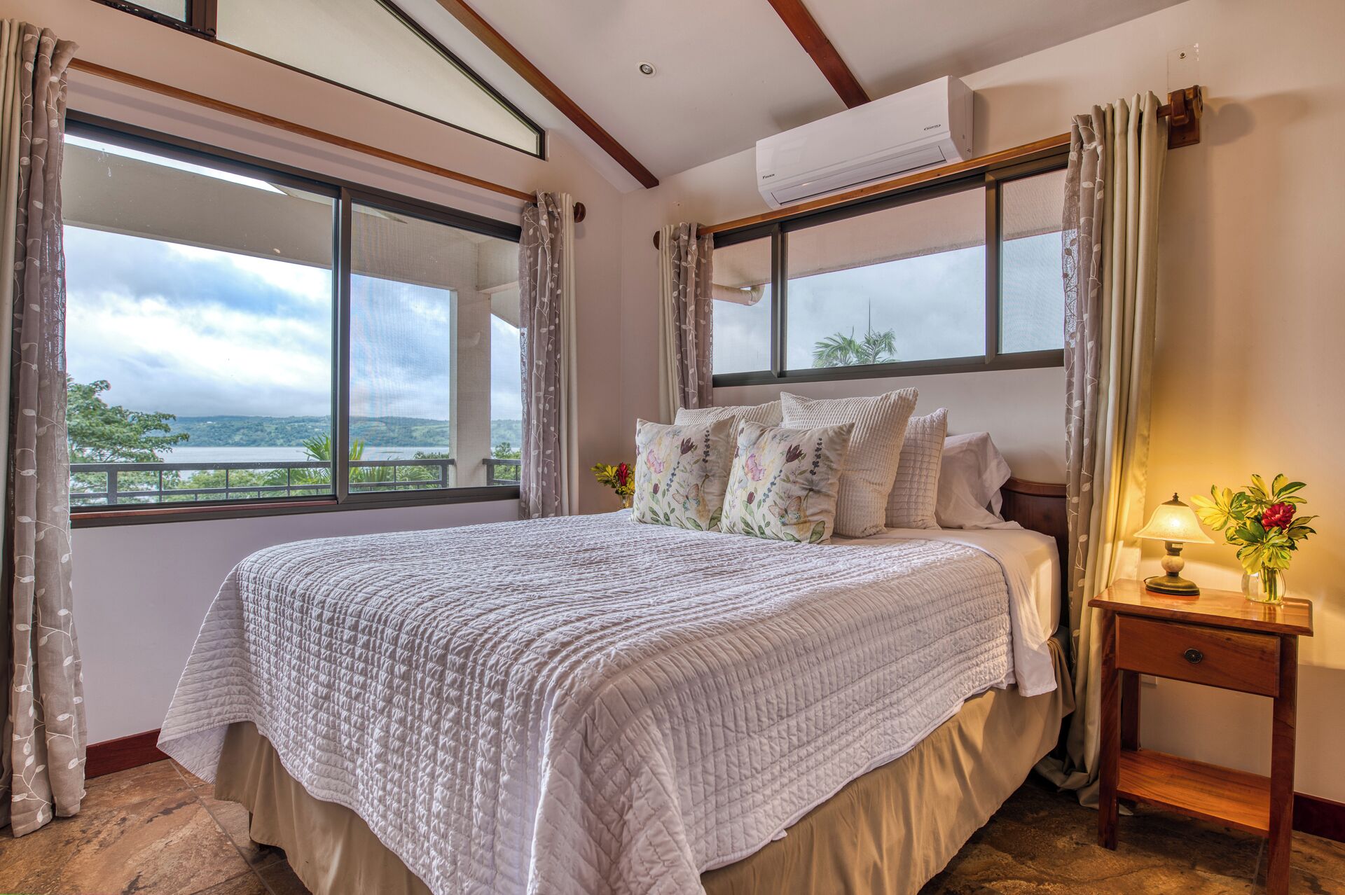 2 bedrooms, desk, iron/ironing board, travel cot