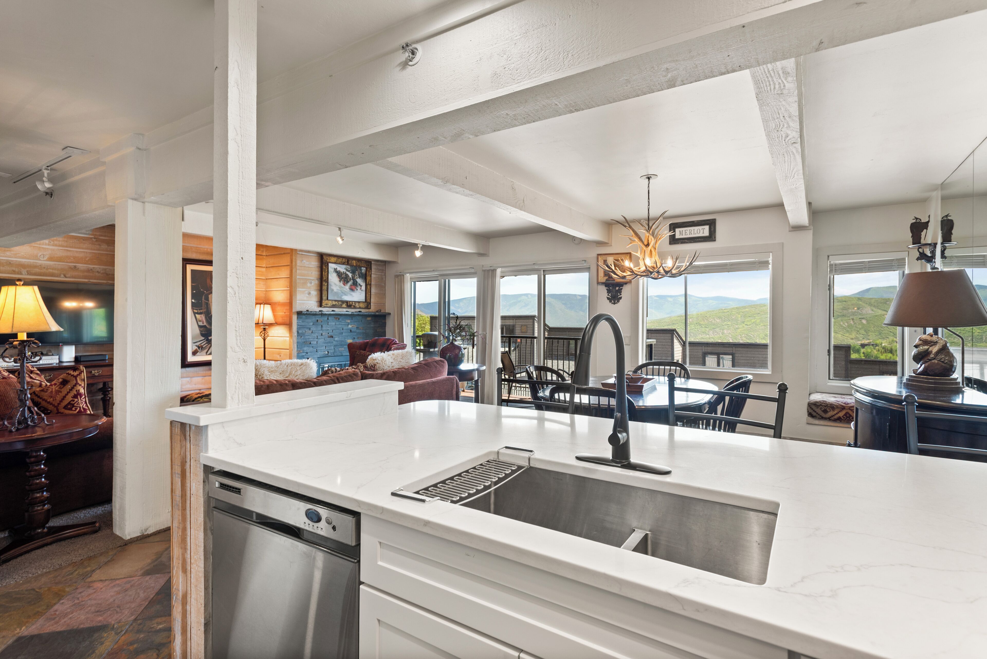 콘도, 침실 2개 (G1) | 전용 주방 | 냉장고, 전자레인지, 커피/티 메이커, 토스터