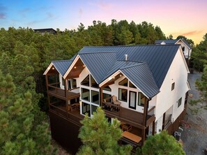 Exterior - Pool Table, Arcades, Great Views, Pets, Lazy Bear Retreat (Broken Bow)