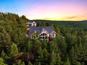 Exterior - Pool Table, Arcades, Great Views, Pets, Lazy Bear Retreat (Broken Bow)