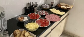 Triple bed & breakfast with AC and WiFi with pool and indoor pool