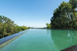 Piscina a l'aire lliure