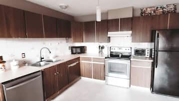 Rumah Basic | Dapur pribadi | Mesin pembuat kopi/teh, ketel listrik, dan pemanggang roti