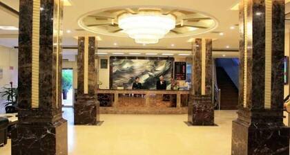 Runfeng Hotel