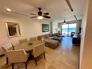 Smart TV, books - Breathtaking ocean views from every room in this 2-bedroom beachfront condo (Jaco)