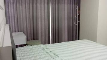 1 bedroom, WiFi, bed sheets