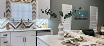 The Bohemian. Unit #5 Charming 2-bedroom apartment in gorgeous Corpus Christi.