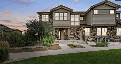 Charming 2-bedroom townhome with AC, WiFi