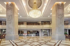 Lobby - Hua He International Hotel (Zhanjiang)