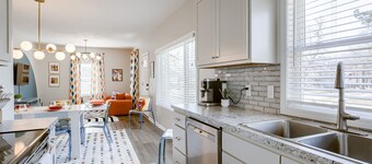 UNL Retreat Eclectic 5bd 5mins to Downtown