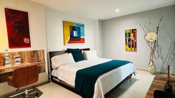 1 slaapkamer, een strijkplank/strijkijzer, wifi, beddengoed