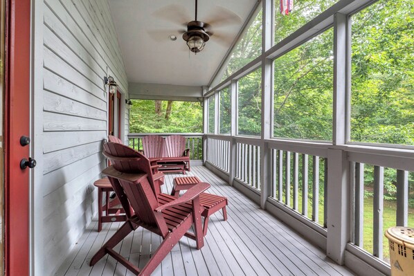 屋外ダイニングエリア