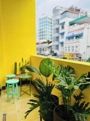 Property grounds - ZY 2. Tropical Flat -- Riverside Vibrant D1 -- (Ho Chi Minh)