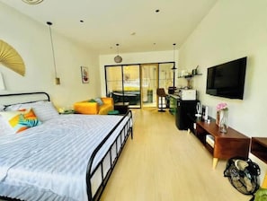 1 habitación, tabla de planchar con plancha, wifi gratis y ropa de cama 
