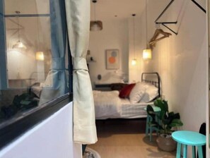 1 chambre, fer et planche à repasser, Wi-Fi gratuit, draps fournis
