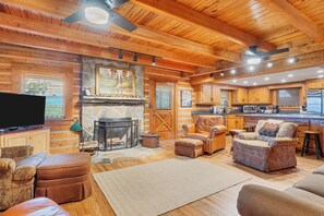 TV, fireplace, DVD player