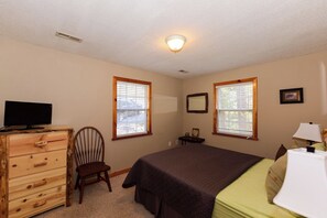 4 bedrooms, free WiFi, bed sheets
