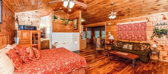 Studio Cabin with Full Kitchen, Whirlpool, Private Bathroom, Grill & Wi-Fi