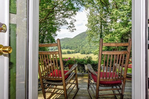 Red Bank Schoolhouse | 3 BR/ 2 BA, Sleeps 7