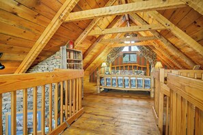 3 bedrooms, free WiFi, bed sheets