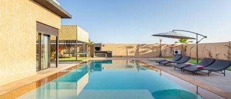 Outdoor pool, a heated pool