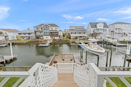 Terrace/patio. Hawk`s Nest - Holden Beach