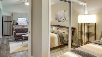 1 bedroom, iron/ironing board, WiFi, bed sheets