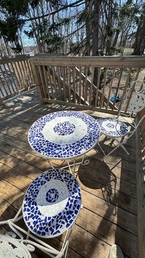 Outdoor dining - Welcome to our BoHo Treehouse! (Saco)