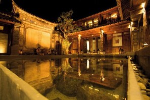 Pool - Manyue Wangjiayuan Hostel (Dali City)