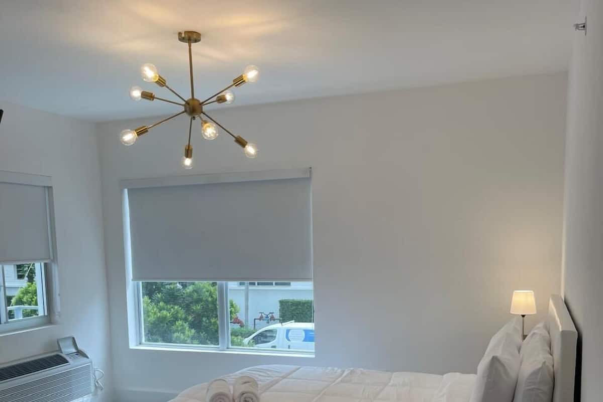 Standard Studio Suite | 1 bedroom, blackout curtains, free WiFi, bed sheets