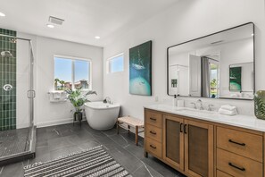 Shower, hair dryer, towels, soap - Infinity; Lakefront 5-Bedroom with Infinity Pool, Pet Friendly, & Fun Filled!
 (Indio)