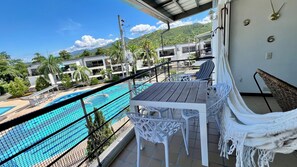 Family Apartment, Pool View | Living area