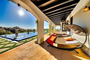 Pool - Luxurious 8-bedroom malibu Skyview estate With endless Stunning mountain views. (Malibu)