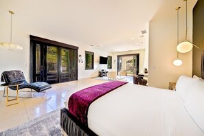 8 slaapkamers, een strijkplank/strijkijzer, wifi, beddengoed