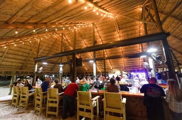 Bar (en la propiedad)