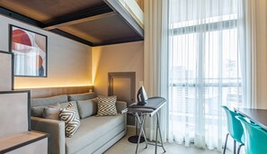 32-inch Smart TV with satellite channels - Roomo Transamerica SP Brooklin 370 (São Paulo)