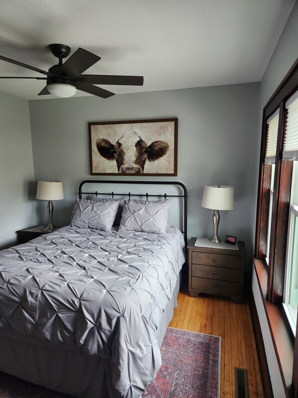 1 chambre, fer et planche à repasser, Wi-Fi, literie fournie