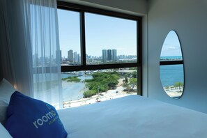 Apartment, Sea View | 1 bedroom, in-room safe, laptop workspace, blackout drapes