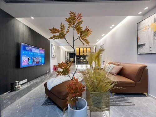 Jing'an Temple Nanjing West Road Central air conditioning + floor heating