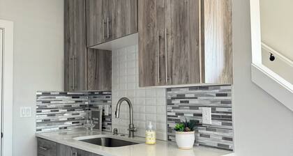 Beautiful and Modern ADU with its own private entrance