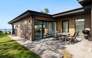 Outdoor dining - 3 bedroom lovely home in Martofte (Martofte)