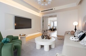 Smart TV - Downtown Rare 4Bedroom, Yuyuan Garden within walkin distance (Huangpu District)