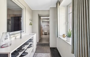 Shower - Amazing home in Feuerscheid (Feuerscheid)