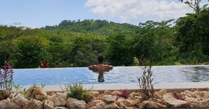 Outdoor pool - Lodge for 6 people. Comprising 3 bungalows with swimming pool.   (Pinilla)