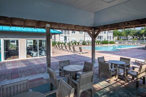 Outdoor dining - The Village #611 (Santa Rosa Beach)
