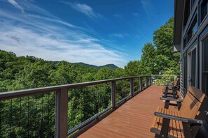 Property grounds - Cabin w/ Mountain Views, Hot Tub & Game Room! (Sevierville)