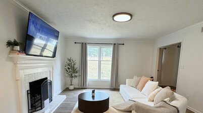 new 3-bedroom townhome in Roswell,nearby Avalon.north point mall,old mill park