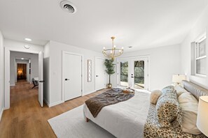 3 bedrooms, iron/ironing board, travel cot, WiFi