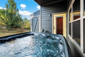 Outdoor spa tub - Modern Cabin w/ Pool, Hot Tub, Games & More! (Sevierville)