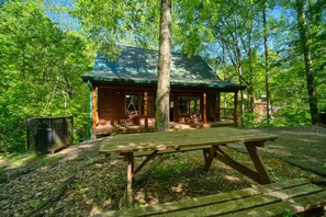 Outdoor dining - Cabin in Nature w/ Hot Tub & Games! (Sevierville)
